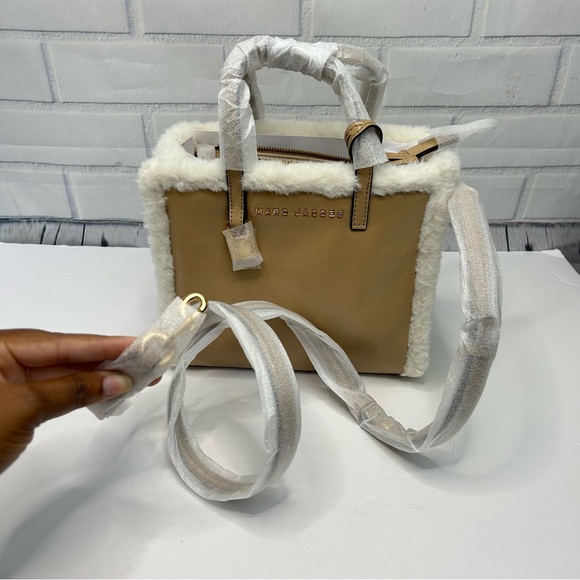 Marc Jacobs Faux Fur Trimmed Tote - Picture 9 of 10